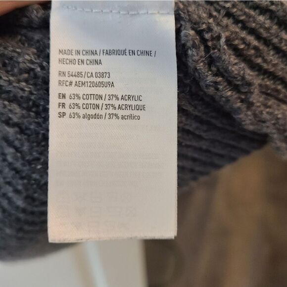 American Eagle Gray Bell Sleeve V-Neck Ribbed Sweater - Picture 7 of 10